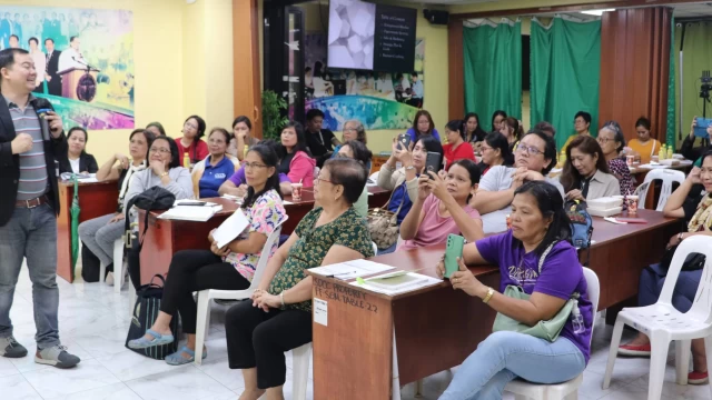 Libreng Pagsasanay para sa mga Negosyanteng Kasapi 45 Free Training for Member Entrepreneur